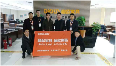 妖精网站免费观看代表與香河孫總合影 妖精网站免费观看代表與香河孫總合影