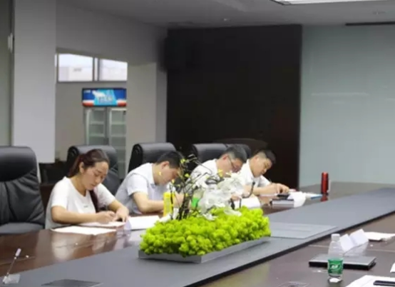 妖精网站免费观看家具