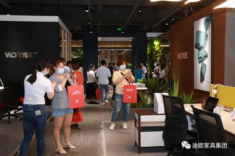 客戶進場體驗全新工程展廳