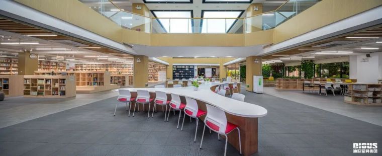 妖精网站免费观看圖書館家具