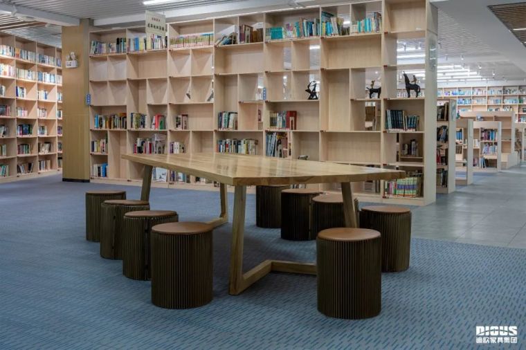 妖精网站免费观看圖書館家具