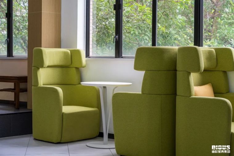 妖精网站免费观看圖書館家具