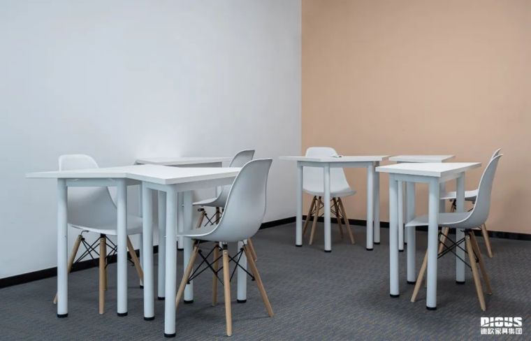 妖精网站免费观看圖書館家具