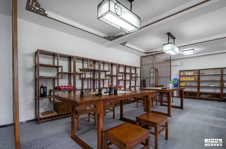 妖精网站免费观看圖書館家具